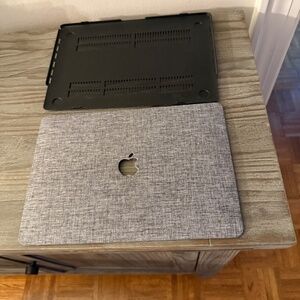MacBook Pro 13" Intel 2020  2 COVER ACCESSORY BUNDLE